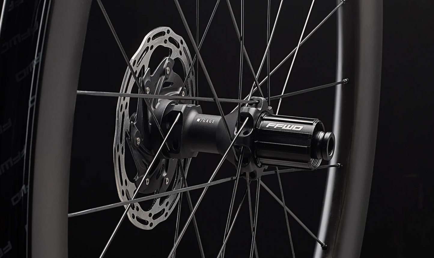 FFWD RYOT 55 Carbon Wielset - FFWD NGAGE Naaf