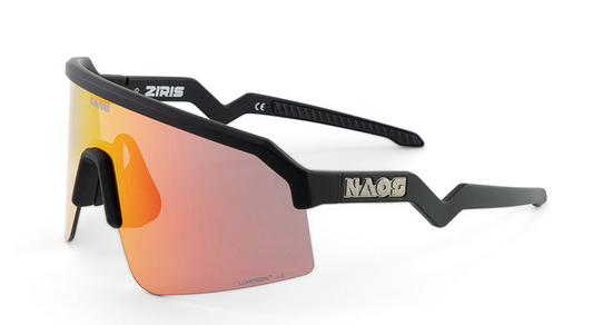NAOS Ziris Regular Mat Zwart-Rood schuin