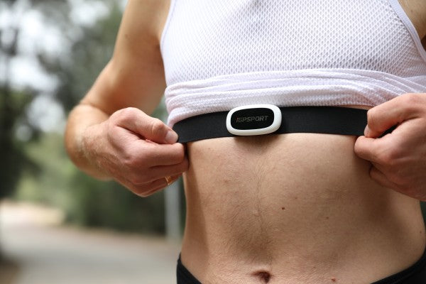 iGPSPORT HR50 Hartslagband Zwart op model